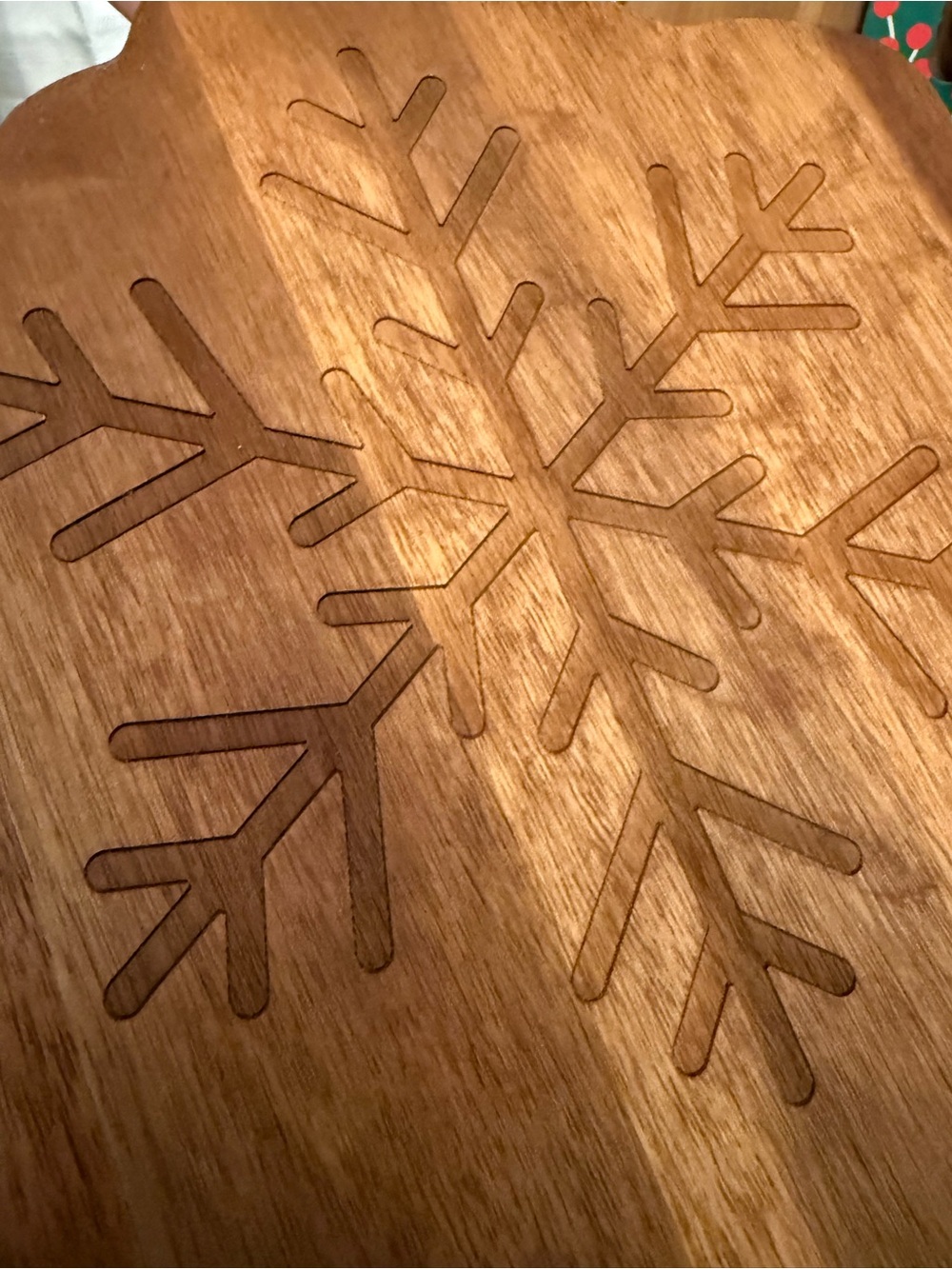 Seasonal Wooden Snowflake Serving Board - Natural Brown - Picture 5 of 10
